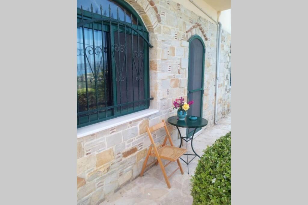 villa roses-mourteri Extérieur photo