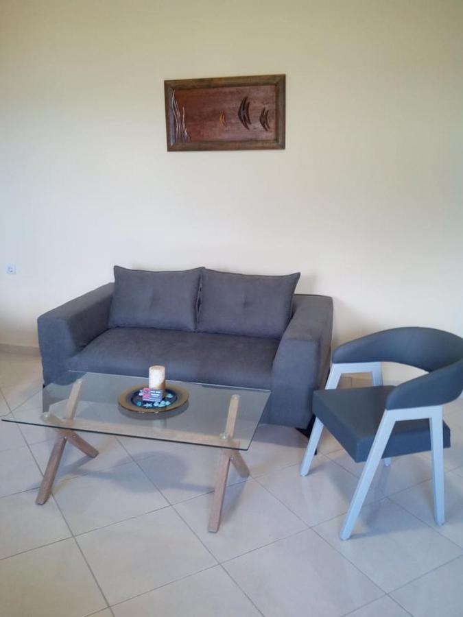 villa roses-mourteri Extérieur photo